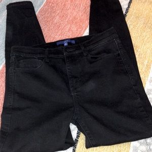 Apt 9 size 8 skinny jeans